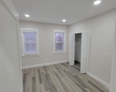 300 W Kings Highway - Photo Thumbnail 7