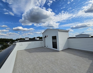 1202 Coach Sta Alley - Photo Thumbnail 12