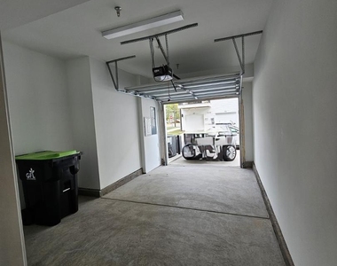 1202 Coach Sta Alley - Photo Thumbnail 15