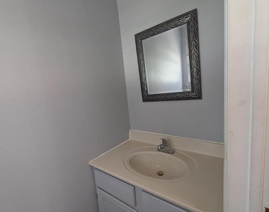 44 W Constitution Drive - Photo Thumbnail 11