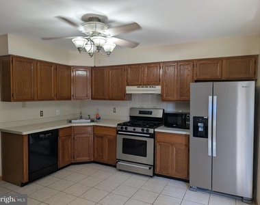 44 W Constitution Drive - Photo Thumbnail 1