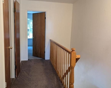 44 W Constitution Drive - Photo Thumbnail 4