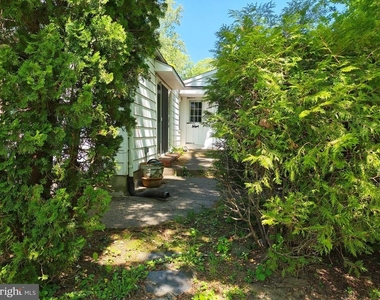 11 Sylvan Avenue - Photo Thumbnail 15