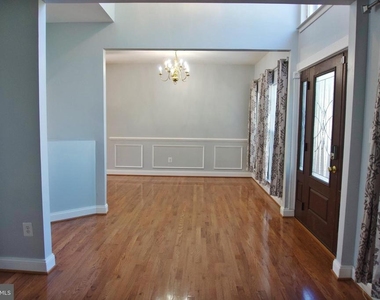 14906 Dennington Drive - Photo Thumbnail 5
