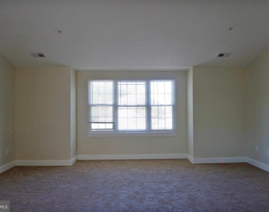 14906 Dennington Drive - Photo Thumbnail 32