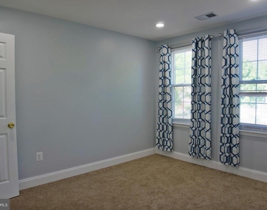 14906 Dennington Drive - Photo Thumbnail 20