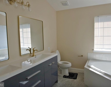 14906 Dennington Drive - Photo Thumbnail 33