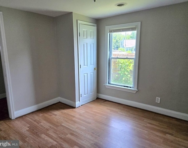 805 Eastern Avenue - Photo Thumbnail 9