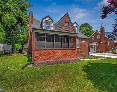 3704 Hamilton Street - Photo Thumbnail 2