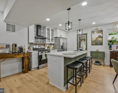 3704 Hamilton Street - Photo Thumbnail 9