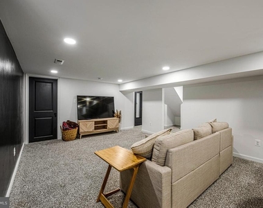 3704 Hamilton Street - Photo Thumbnail 29