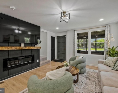 3704 Hamilton Street - Photo Thumbnail 6