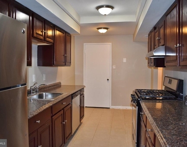 10246 Prince Place - Photo Thumbnail 4