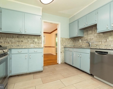 11506 Karen Drive - Photo Thumbnail 9