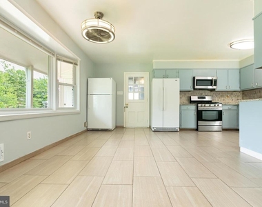 11506 Karen Drive - Photo Thumbnail 3