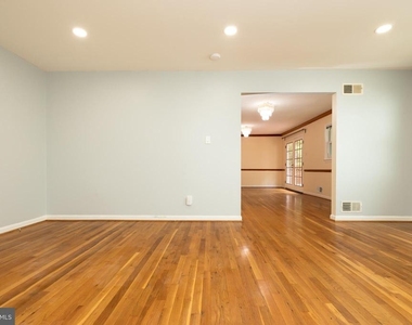 11506 Karen Drive - Photo Thumbnail 16