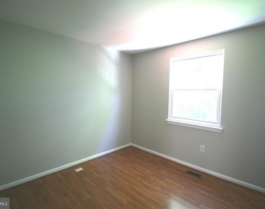 19608 White Saddle Drive - Photo Thumbnail 9