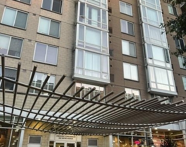 930 Wayne Avenue - Photo Thumbnail 5