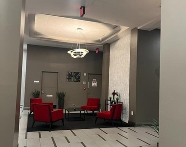 930 Wayne Avenue - Photo Thumbnail 4