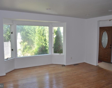 6000 Greentree Road - Photo Thumbnail 4