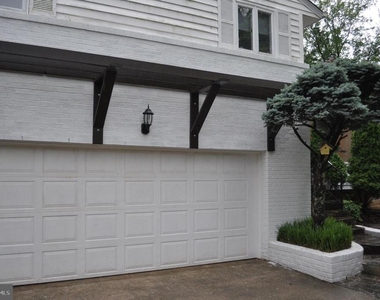 6000 Greentree Road - Photo Thumbnail 11