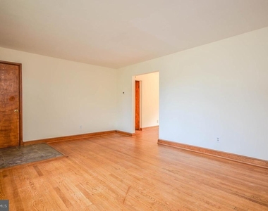 2034 Glen Ross Road - Photo Thumbnail 3