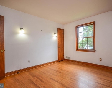2034 Glen Ross Road - Photo Thumbnail 12