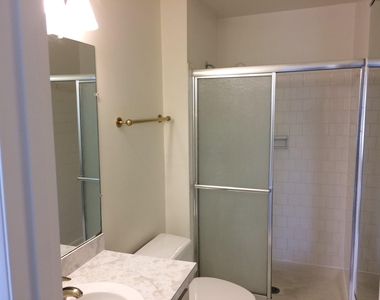 10712 Muirfield Drive - Photo Thumbnail 7