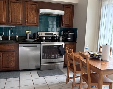 10712 Muirfield Drive - Photo Thumbnail 4
