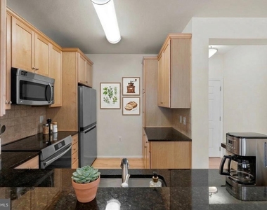 11800 Old Georgetown - Photo Thumbnail 14