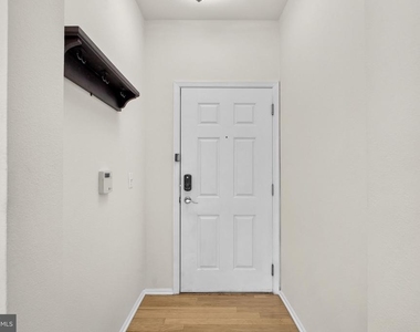 11800 Old Georgetown - Photo Thumbnail 4