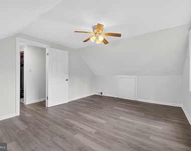 303 Nimitz Avenue - Photo Thumbnail 18