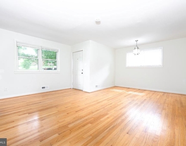 1418 Thornden Road - Photo Thumbnail 3