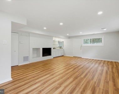 6614 Melody Lane - Photo Thumbnail 18