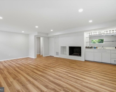 6614 Melody Lane - Photo Thumbnail 19