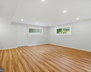 6614 Melody Lane - Photo Thumbnail 20