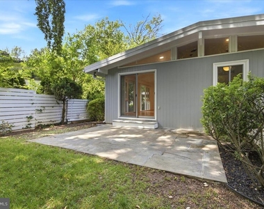 6614 Melody Lane - Photo Thumbnail 15