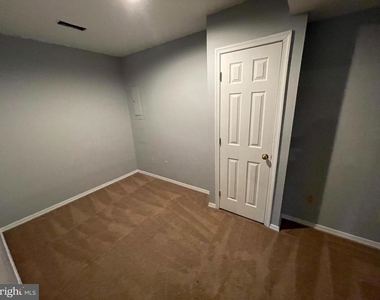 8432 Gold Sunset Way - Photo Thumbnail 13
