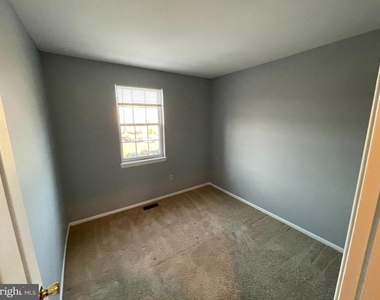 8432 Gold Sunset Way - Photo Thumbnail 10
