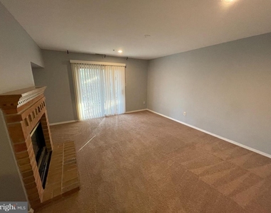 8432 Gold Sunset Way - Photo Thumbnail 14
