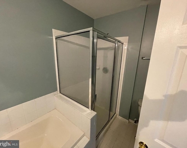 8432 Gold Sunset Way - Photo Thumbnail 6