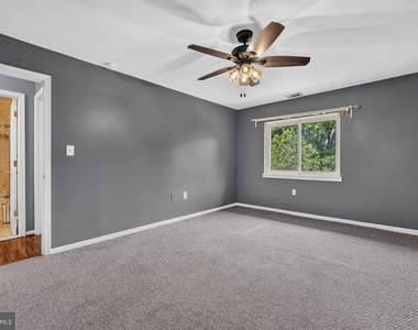 5039 Green Mountain Circle - Photo Thumbnail 16