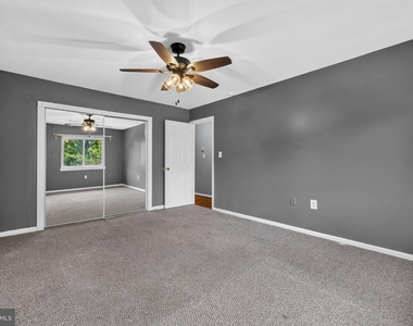 5039 Green Mountain Circle - Photo Thumbnail 15