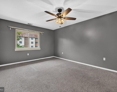 5039 Green Mountain Circle - Photo Thumbnail 13