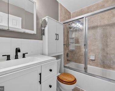 5039 Green Mountain Circle - Photo Thumbnail 8