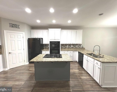 523 Dallam Court - Photo Thumbnail 8