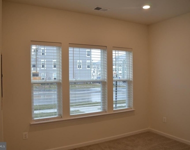 5609 Tallyn Hunt Place - Photo Thumbnail 17