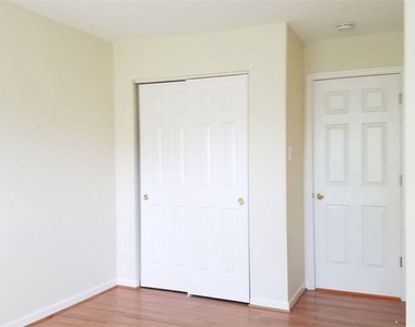 5208 Duke Court - Photo Thumbnail 16