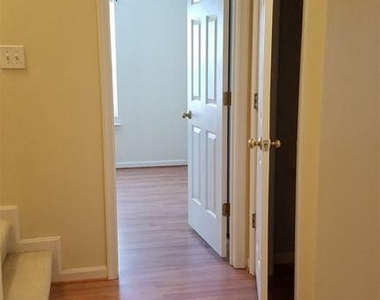 5208 Duke Court - Photo Thumbnail 12
