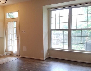 5208 Duke Court - Photo Thumbnail 3